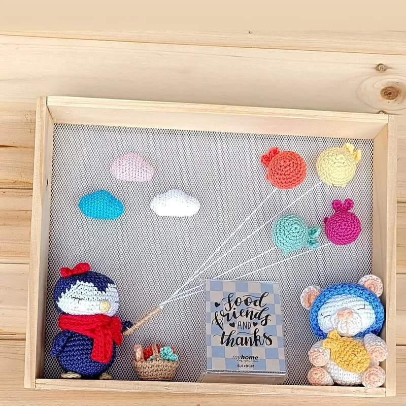 01_Brisa Cuadro «Brisa» Decoración infantil artesanal en amigurumi