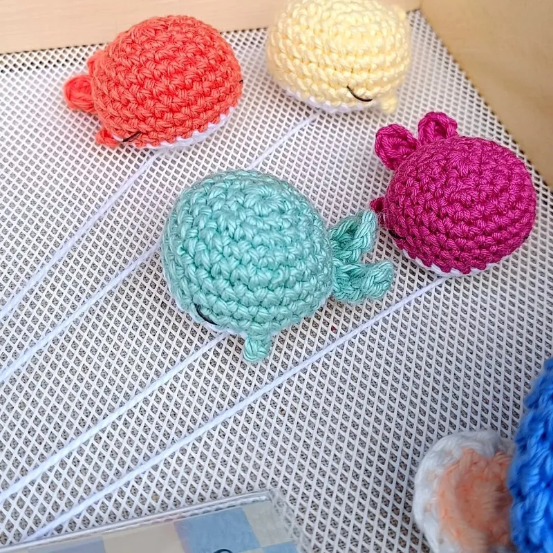 04_Brisa Cuadro «Brisa» Decoración infantil artesanal en amigurumi · Imagen 4